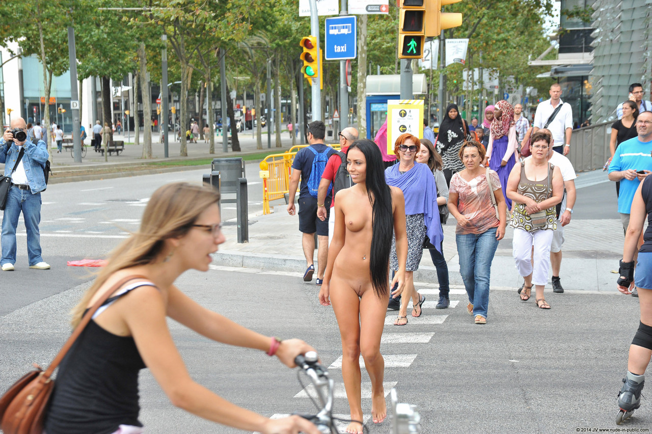 Hot Nude Women In Public 49