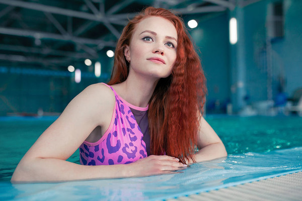 Afbeeldingsresultaat voor beautiful redhead swimsuit