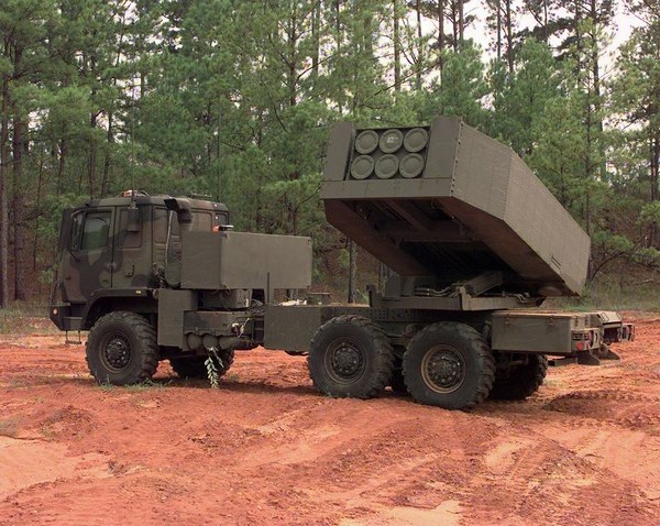 HIMARS_High_Mobility_Artillery_Rocket_System_US-Army_United_States_06.jpg