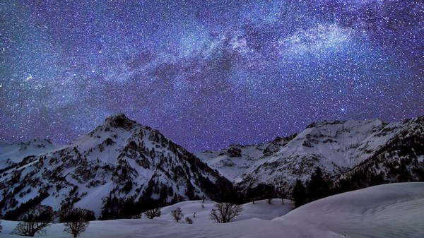 Amazing-Snow-Mountain-Night.jpg