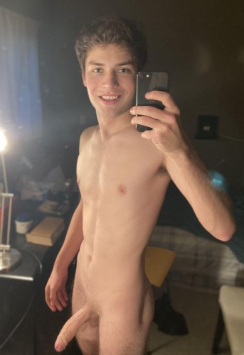 hung-cute-nude-selfie-boy.thumb.jpeg.ec72e40d74a19ddc67a229b032cf2130.jpeg